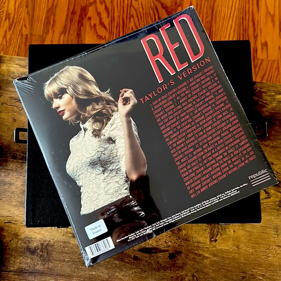 Taylor Swift RED vinyl record set Taylor’s Version - NWT - Picture 2 of 2